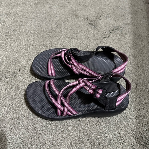 Women’s size 8 Chaco sandals - Picture 2 of 4
